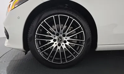 Mercedes-Benz C-Class 2024, 15193 км, за 27627.89 USD