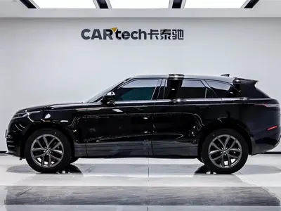 Land Rover Velar 2023, 30500 км, за 41935.62 USD