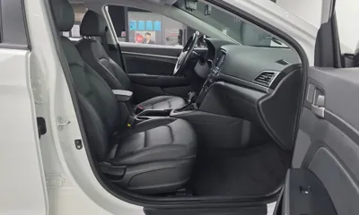 Hyundai Avante 2017, 38360 км, за 7118.37 USD - фото 11