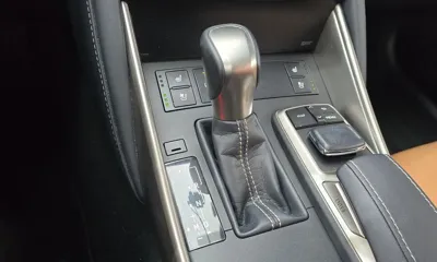 Lexus IS 2017, 101125 км, за 13544.76 USD - фото 9