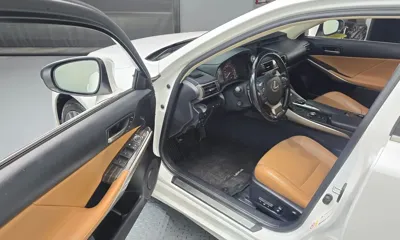 Lexus IS 2017, 101125 км, за 13544.76 USD - фото 10