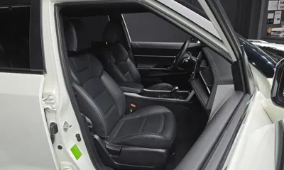 KG_Mobility_Ssangyong Torres 2023, 50544 км, за 13596.16 USD - фото 11