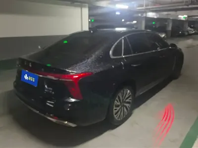 Hongqi Hongqi H5 2024, 26400 км, за 14018.12 USD