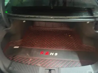 Hongqi Hongqi H5 2024, 26400 км, за 14018.12 USD