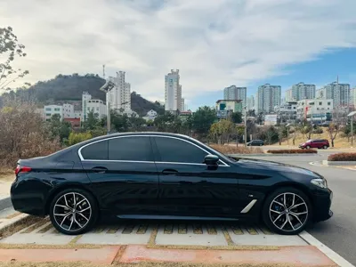 BMW 5-Series 2021, 60000 км, за 20821.68 USD