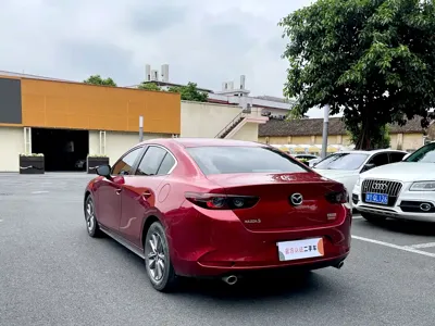 Mazda 3 Axela 2020, 30000 км, за 7180.56 USD - фото 6