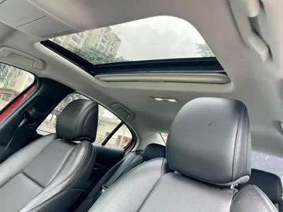 Mazda 3 Axela 2020, 30000 км, за 7180.56 USD - фото 11