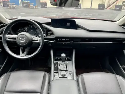 Mazda 3 Axela 2020, 30000 км, за 7180.56 USD - фото 12