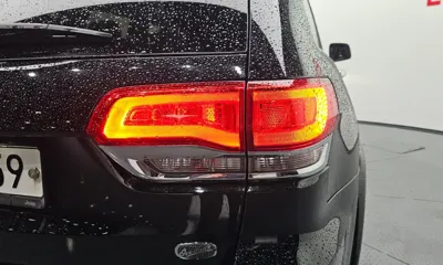 Jeep Cherokee 2019, 114582 км, за 11068.41 USD - фото 23