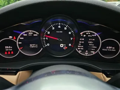 Porsche Cayenne 2023, 52191 км, за 61704.08 USD