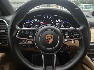 Porsche Cayenne 2023, 52191 км, за 61704.08 USD - фото 6
