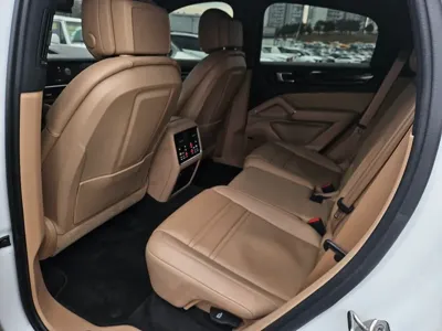 Porsche Cayenne 2023, 52191 км, за 61704.08 USD - фото 12