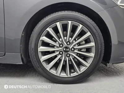 Kia K7 2019, 157459 км, за 8262.83 USD