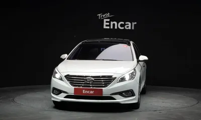 Hyundai Sonata 2015, 112916 км, за 5842.2 USD