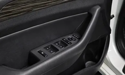 Hyundai Sonata 2015, 112916 км, за 5842.2 USD - фото 17