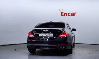 Genesis G70 2018, 126631 км, за 10049.92 USD
