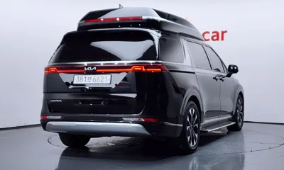 Kia Canival 2023, 110098 км, за 21031.54 USD