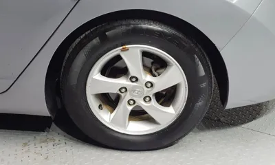 Hyundai Avante 2014, 158749 км, за 2973.24 USD