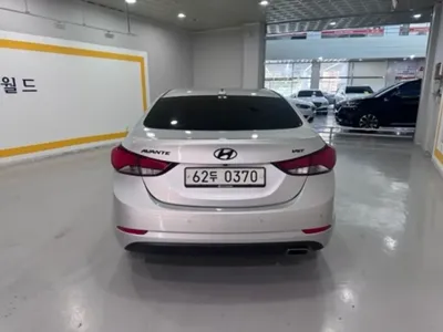 Hyundai Avante 2016, 86926 км, за 4485.47 USD