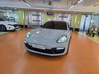 Porsche Panamera · 2019 год