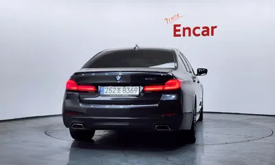 BMW 5-Series 2021, 76743 км, за 25437.72 USD