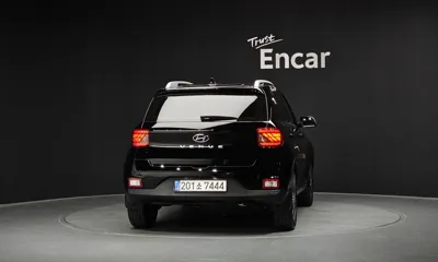 Hyundai Venue 2023, 30590 км, за 15622.95 USD