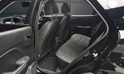 Hyundai Venue 2023, 30590 км, за 15622.95 USD - фото 12