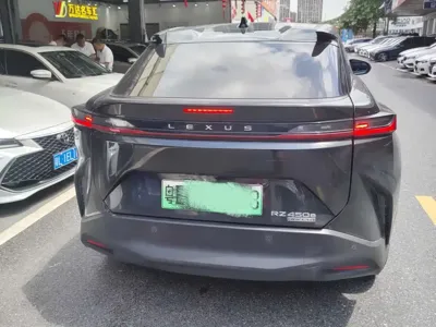 Lexus RZ 2024, 63000 км, за 18953.09 USD