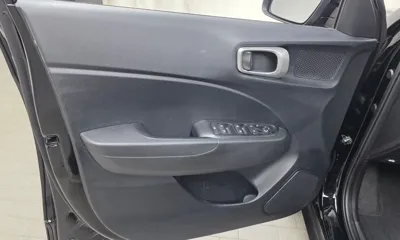 Hyundai Venue 2026, 12675 км, за 11400.66 USD - фото 24