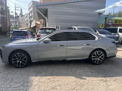 BMW 7-Series 2025, 21000 км, за 71919.67 USD