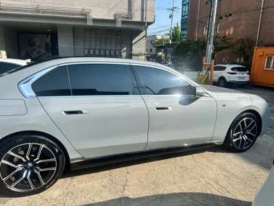 BMW 7-Series 2025, 21000 км, за 71919.67 USD - фото 7