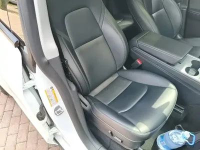 Tesla Model Y 2023, 75700 км, за 23567.25 USD - фото 25