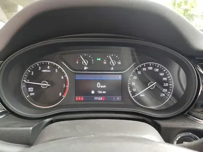 Buick Regal 2020, 77100 км, за 9930.73 USD - фото 12