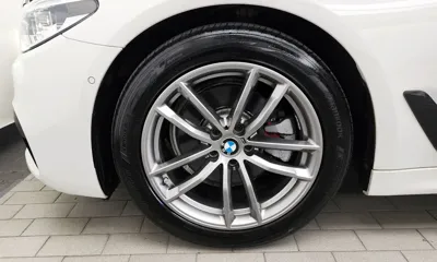 BMW 5-Series 2020, 80987 км, за 21396.06 USD