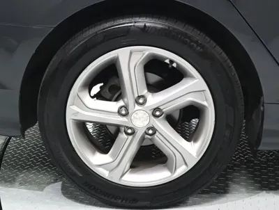 Hyundai Sonata 2018, 84426 км, за 7622.15 USD