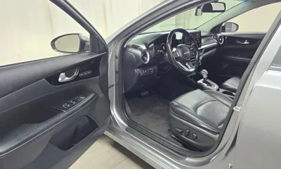 Kia K3 2022, 60058 км, за 10831.04 USD - фото 10