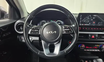 Kia K3 2022, 60058 км, за 10831.04 USD - фото 13