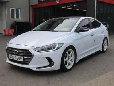 Hyundai Avante · 2017 год