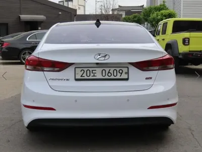 Hyundai Avante 2017, 132297 км, за 4069.84 USD