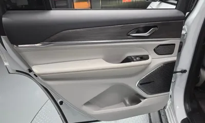 Jeep Cherokee 2021, 79959 км, за 23337.44 USD - фото 25