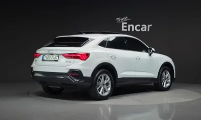 Audi Q3 2023, 32543 км, за 35454.1 USD
