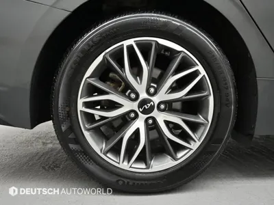 Kia K5 2023, 59401 км, за 20188.94 USD
