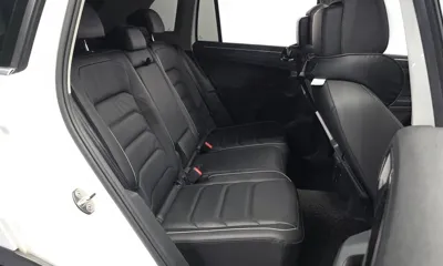 Volkswagen Tiguan 2020, 105065 км, за 14769.59 USD - фото 11