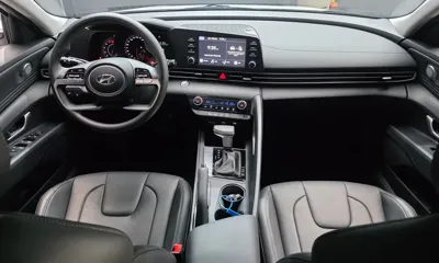 Hyundai Avante 2023, 11908 км, за 11832.37 USD - фото 7