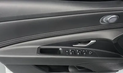 Hyundai Avante 2023, 11908 км, за 11832.37 USD - фото 25