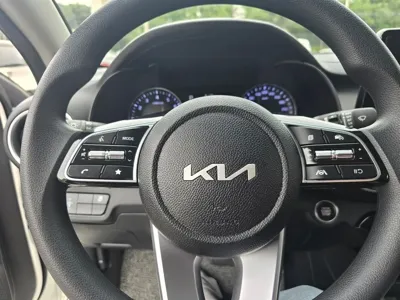 Kia K3 2023, 73100 км, за 8861.76 USD - фото 14