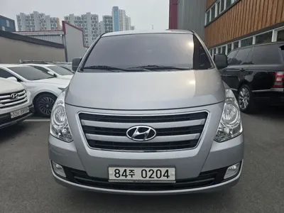 Hyundai Starex 2017, 239129 км, за 4615.48 USD