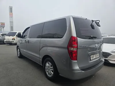 Hyundai Starex 2017, 239129 км, за 4615.48 USD - фото 16