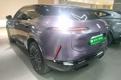 Avatr 07 2024, 18300 км, за 27130 USD