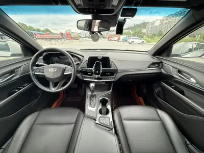 Cadillac CT4 2022, 46000 км, за 14390.54 USD